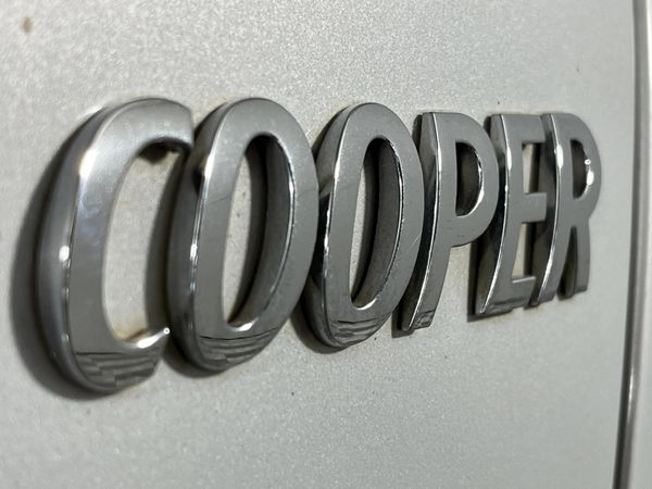 2012-MINI-Roadster-Cooper image:8