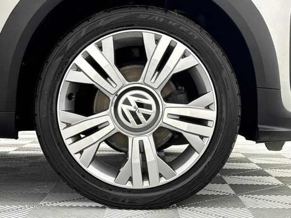 2017-Volkswagen-Up-Cross-Up-10-5-dr image:5