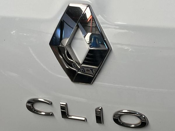 2018-Renault-Clio-IV-12T-Expression-Auto-5-dr-88kW image:10