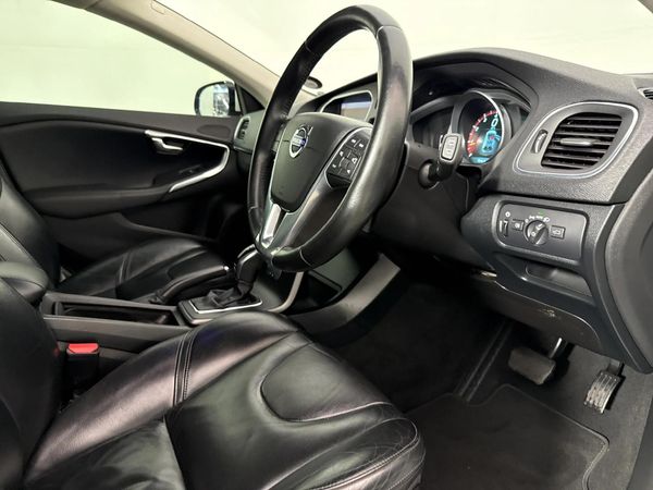 2014-Volvo-V40-T4-Excel-Auto image:9