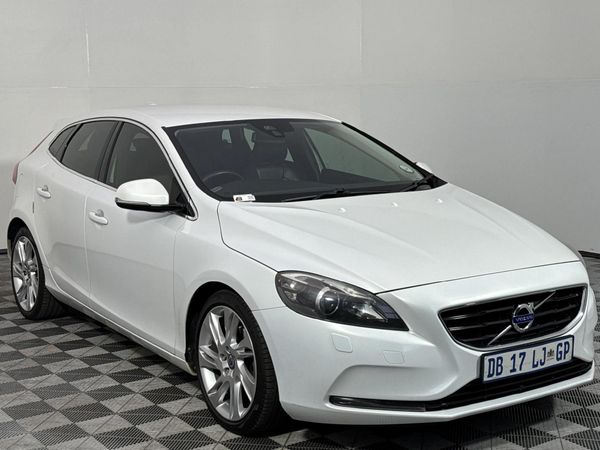 2014-Volvo-V40-T4-Excel-Auto image:15