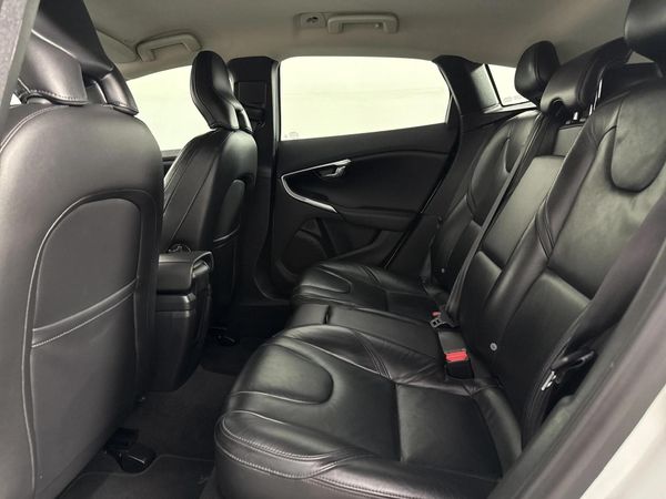 2014-Volvo-V40-T4-Excel-Auto image:3