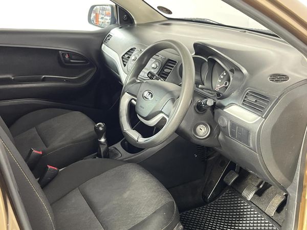 2014-Kia-Picanto-10-LX image:9