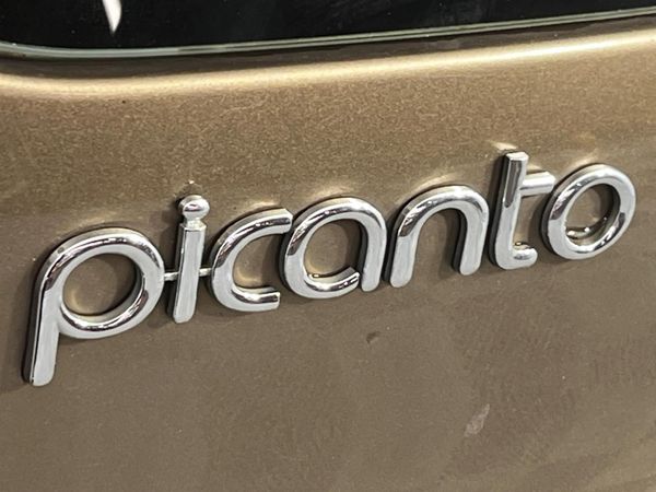 2014-Kia-Picanto-10-LX image:11