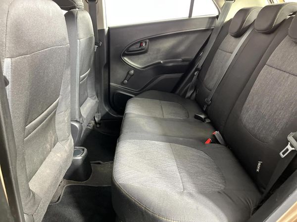 2014-Kia-Picanto-10-LX image:3