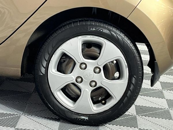 2014-Kia-Picanto-10-LX image:6