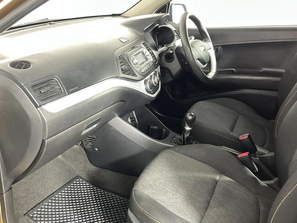 2014-Kia-Picanto-10-LX image:8