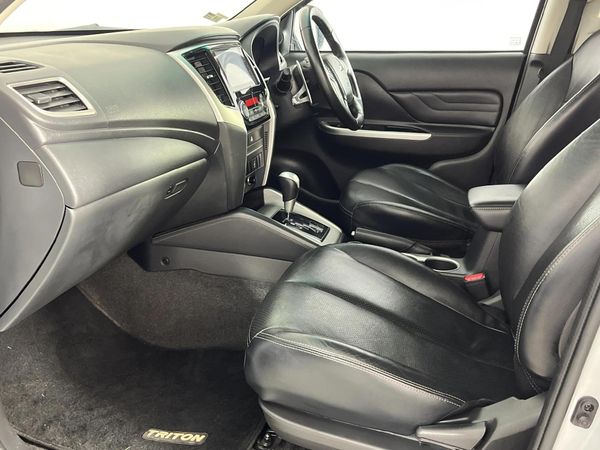 2020-Mitsubishi-Triton-24-Di-Dc-Xtreme-4x4-Auto-Double-Cab image:4