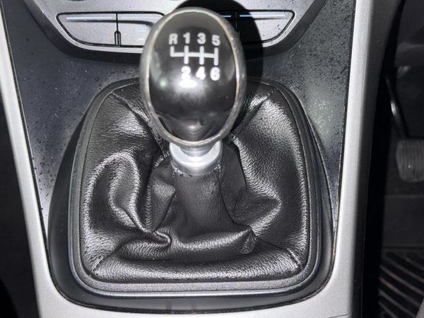 2015-Ford-Kuga-15-EcoBoost-Ambiente image:10