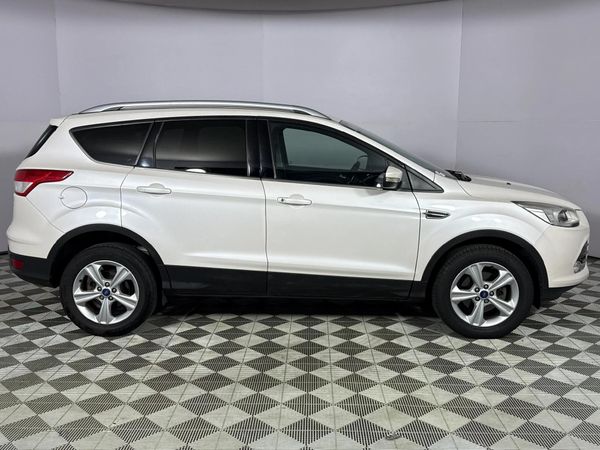 2015-Ford-Kuga-15-EcoBoost-Ambiente image:16
