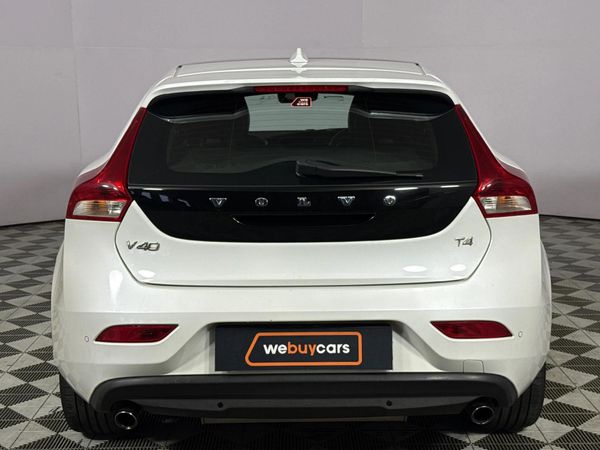 2019-Volvo-V40-T4-Momentum-Auto image:17