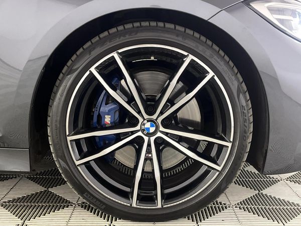 2019-BMW-3-Series-330i-M-Sport-Launch-Edition image:5