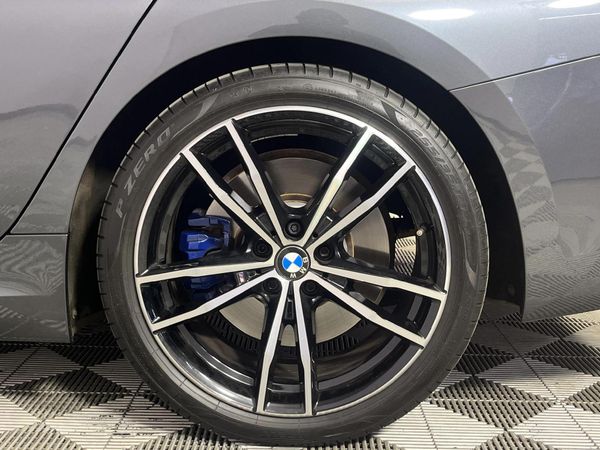 2019-BMW-3-Series-330i-M-Sport-Launch-Edition image:6