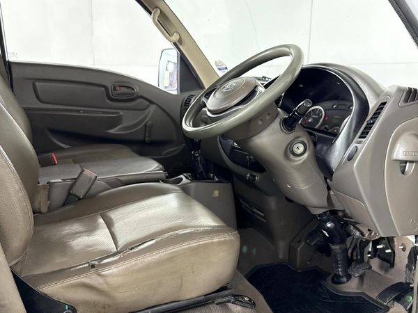 2022-Hyundai-H100-Bakkie-26D-Dropside image:7