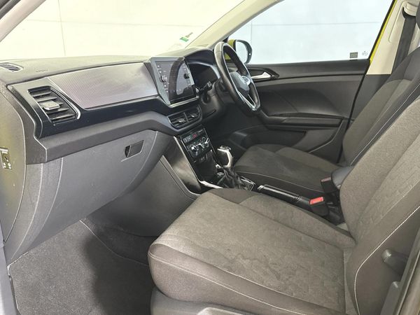 2025-Volkswagen-T-Cross-10-TSI-Life-Auto image:8
