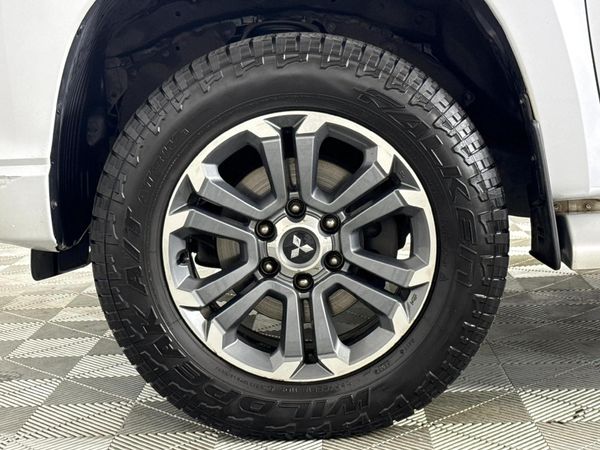 2022-Mitsubishi-Triton-24-Di-Dc-4x4-Auto-Double-Cab image:4