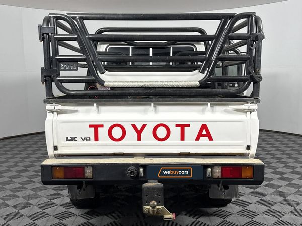 2016-Toyota-Land-Cruiser-79-45-D-Double-Cab image:16