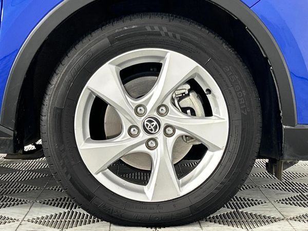 2018-Toyota-C-HR-12T-Plus-Auto image:5