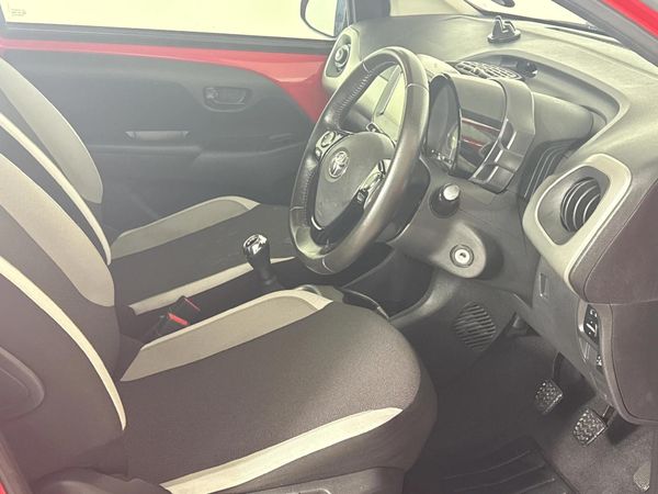 2017-Toyota-Aygo-10-5-dr image:9
