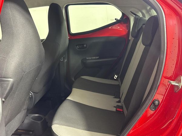 2017-Toyota-Aygo-10-5-dr image:3