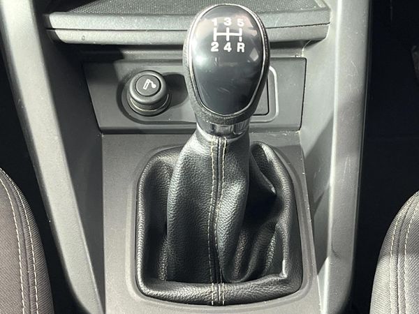 2019-Ford-Figo-15Ti-VCT-Titanium-5-dr image:10