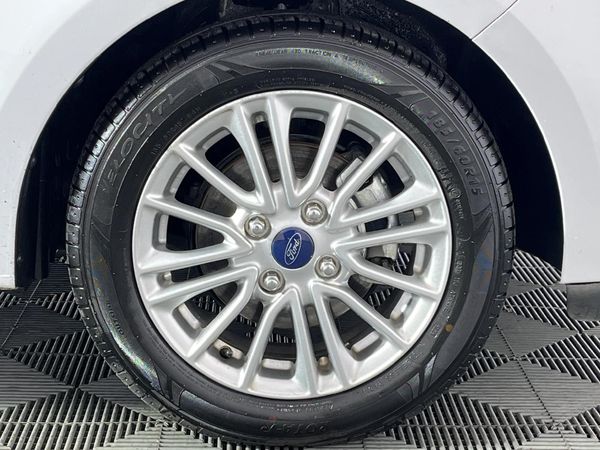 2019-Ford-Figo-15Ti-VCT-Titanium-5-dr image:5