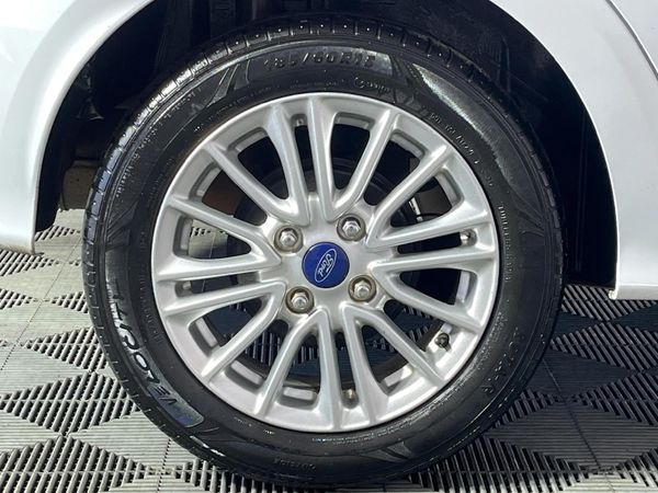 2019-Ford-Figo-15Ti-VCT-Titanium-5-dr image:7