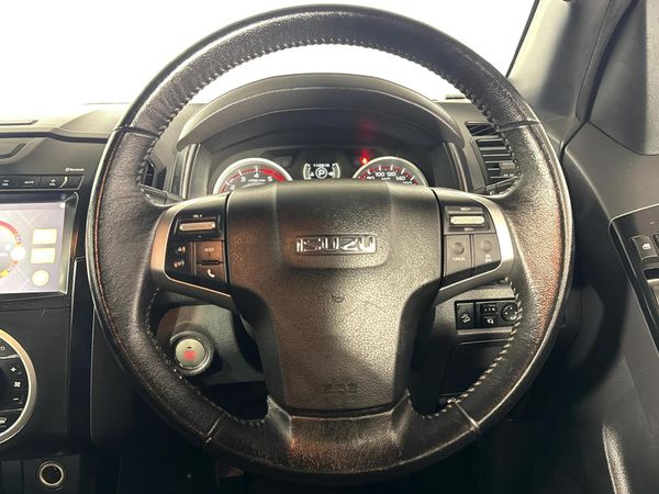 2021-Isuzu-D-Max-300-LX-Auto-Double-Cab image:11