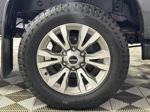 2021-Isuzu-D-Max-300-LX-Auto-Double-Cab image:7