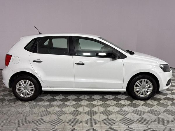 2014-Volkswagen-Polo-GP-12-TSI-Trendline-66kW image:16