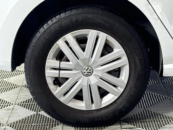 2014-Volkswagen-Polo-GP-12-TSI-Trendline-66kW image:7