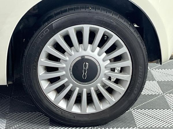 2014-Fiat-500-14-Lounge image:4