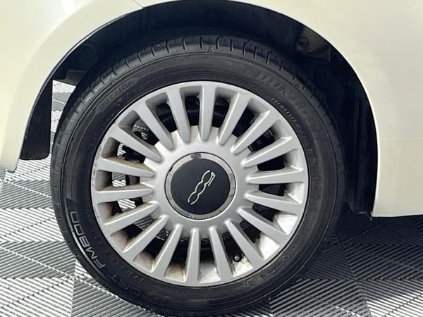 2014-Fiat-500-14-Lounge image:5