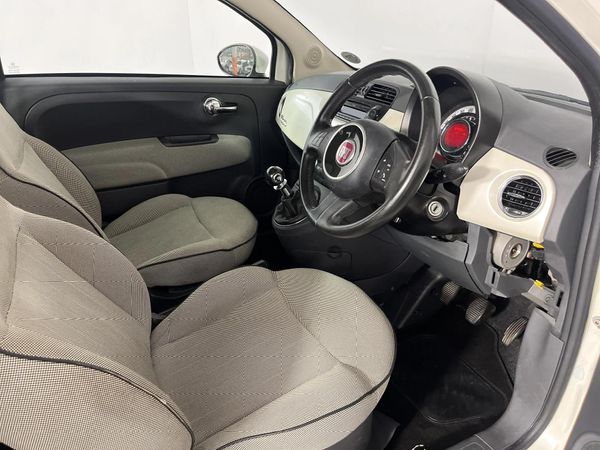 2014-Fiat-500-14-Lounge image:7