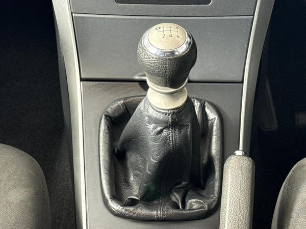 2010-Toyota-Corolla-13-Professional image:10
