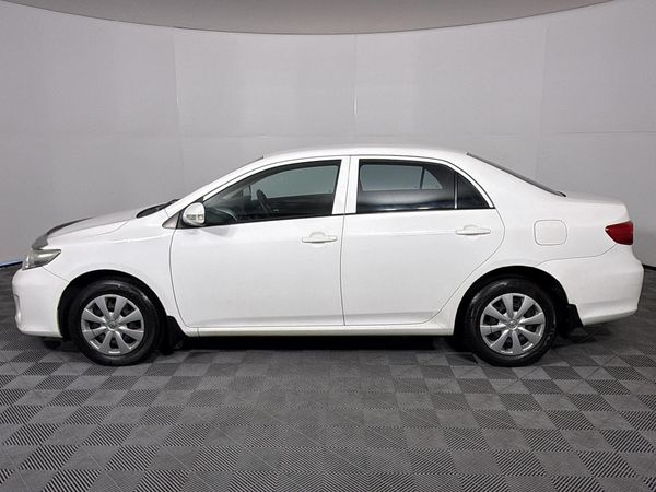 2010-Toyota-Corolla-13-Professional image:18