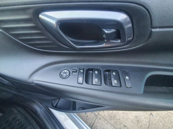 2022-Hyundai-i20-14-Motion-Auto image:7