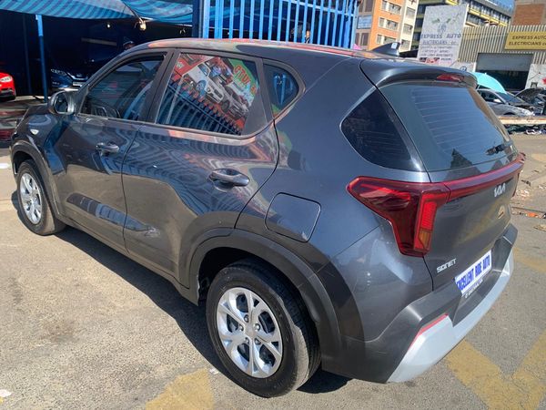 2024-Kia-Sonet-15-LX image:5