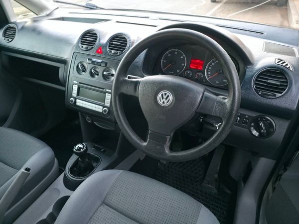 2009-Volkswagen-Caddy-Maxi-19-TDI-Trendline image:5