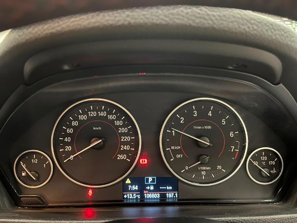 2016-BMW-3-Series-318i-Sport-Line-Auto image:10