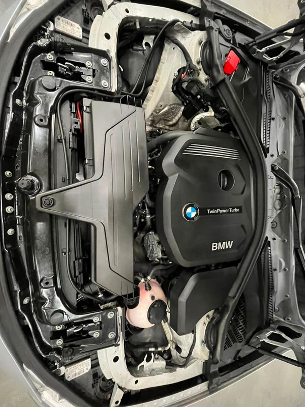 2016-BMW-3-Series-318i-Sport-Line-Auto image:12
