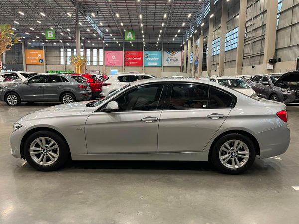 2016-BMW-3-Series-318i-Sport-Line-Auto image:5