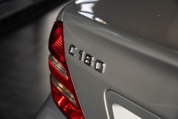 2005-Mercedes-Benz-C-Class-C-180-Elegance-Auto image:9
