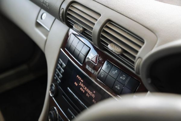 2005-Mercedes-Benz-C-Class-C-180-Elegance-Auto image:26