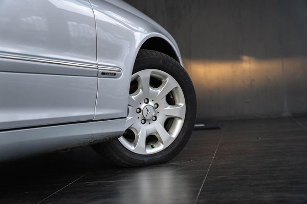 2005-Mercedes-Benz-C-Class-C-180-Elegance-Auto image:4