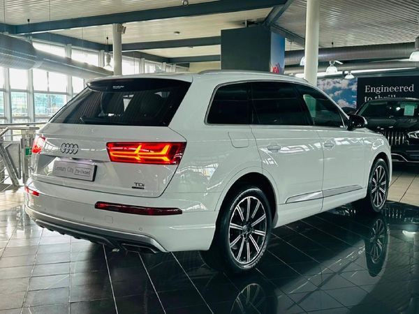 2017-Audi-Q7-30-TDI-quattro-Auto-45-TDI image:1