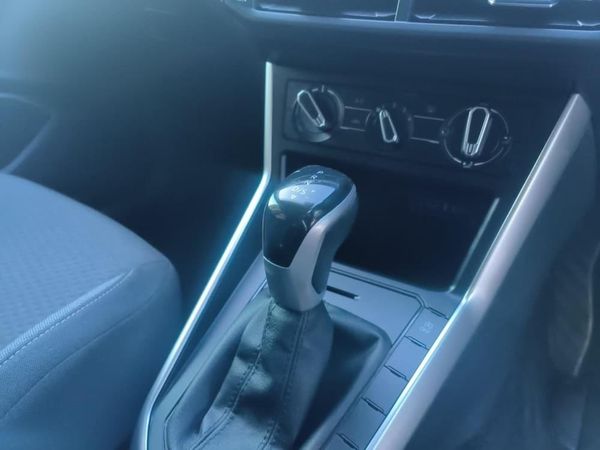 2024-Volkswagen-Polo-10-TSI-Life-Auto-DSG image:17