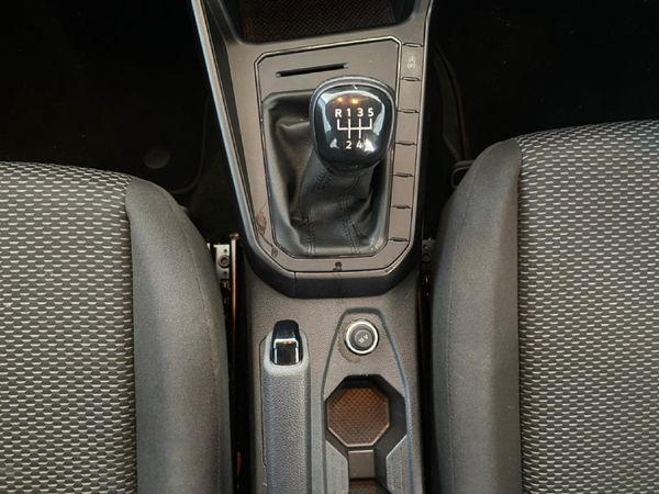 2025-Volkswagen-Polo-10-TSI image:12
