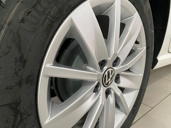 2025-Volkswagen-Polo-Vivo-14 image:14