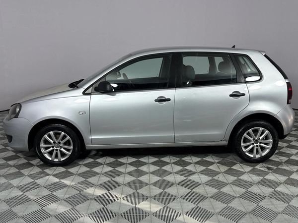 2013-Volkswagen-Polo-Vivo-16-Trendline-5-dr image:18
